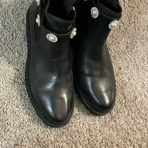 New upper key leather boots excellent condition